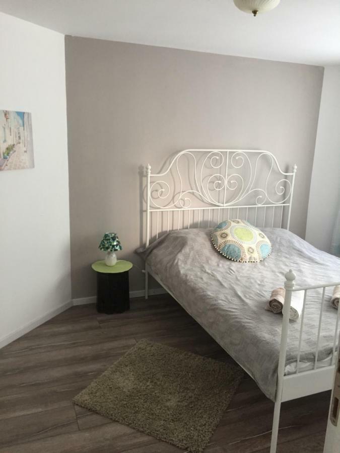 Apartment Button In Downtown София Екстериор снимка