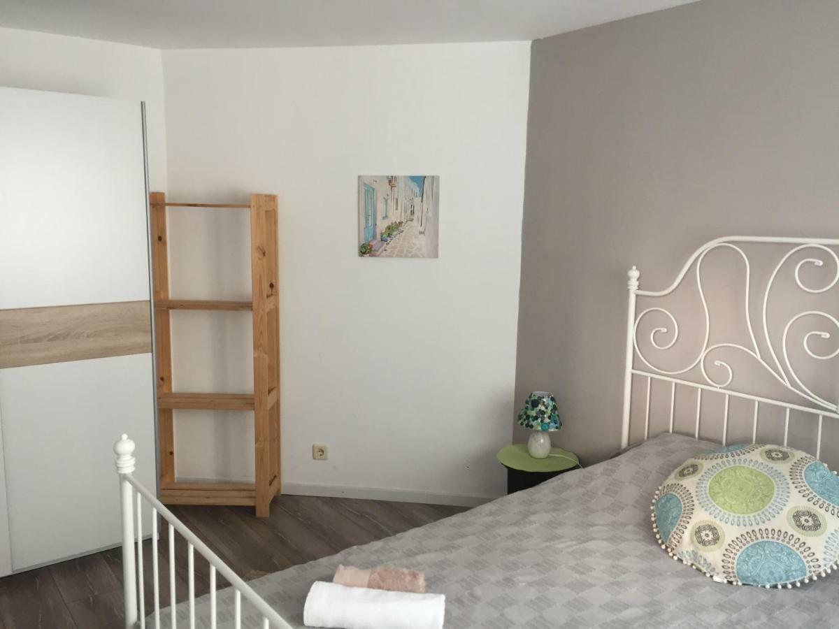 Apartment Button In Downtown София Екстериор снимка