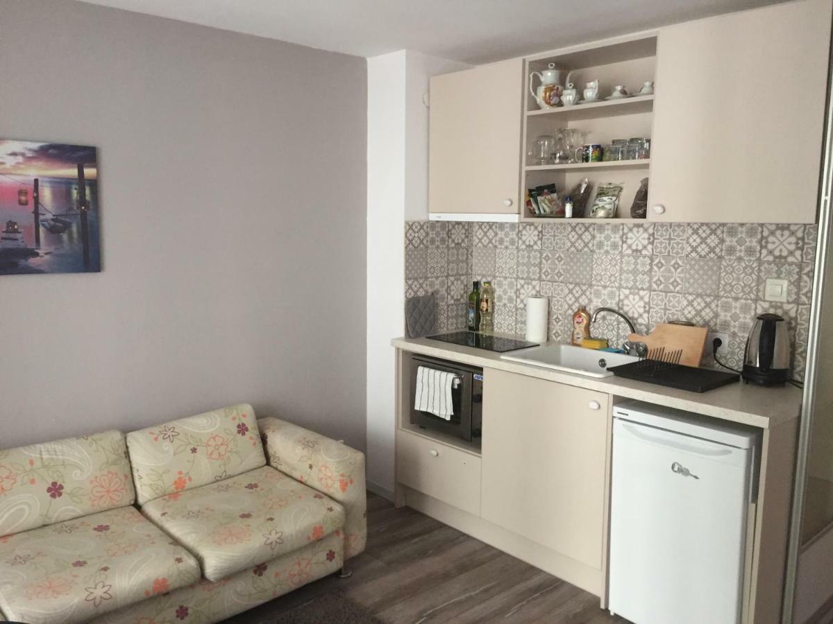 Apartment Button In Downtown София Екстериор снимка